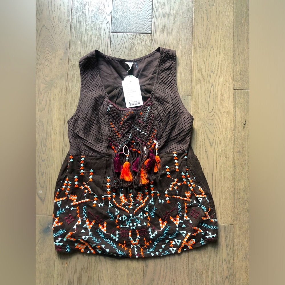 NWT Anthro embroidered tasseled tank top by Akemi and Kin